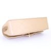 Bolso de mano Chanel Timeless en cuero acolchado beige - Detail D5 thumbnail