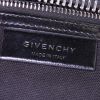 Bolso para llevar al hombro o en la mano Givenchy Antigona modelo mediano en cuero negro - Detail D4 thumbnail