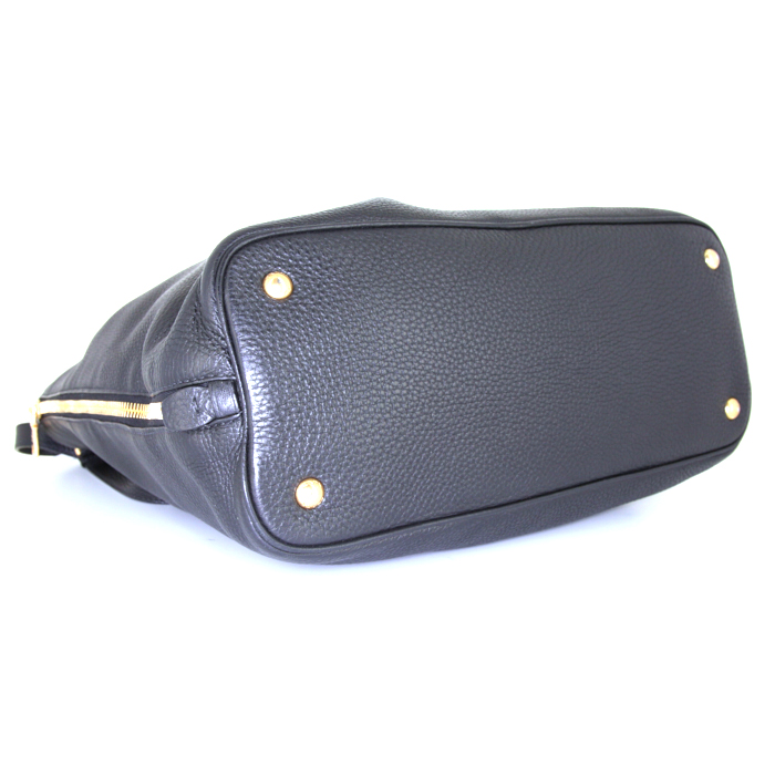 Bolso Cabás Prada en cuero granulado negro - Detail D5