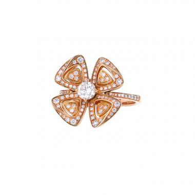 Sortija Bulgari Fiorever en oro rosa y diamantes