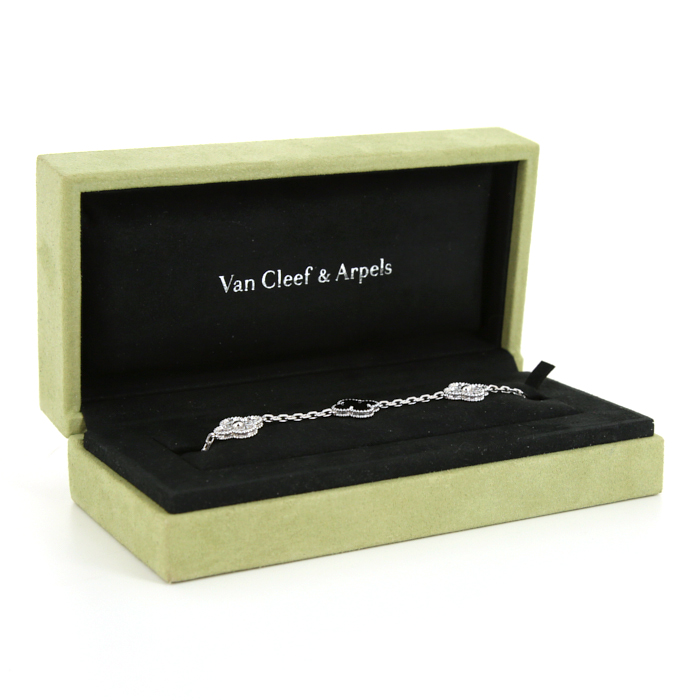 Bracelet Van Cleef & Arpels Alhambra Vintage en or blanc,  onyx et diamants - Detail D2