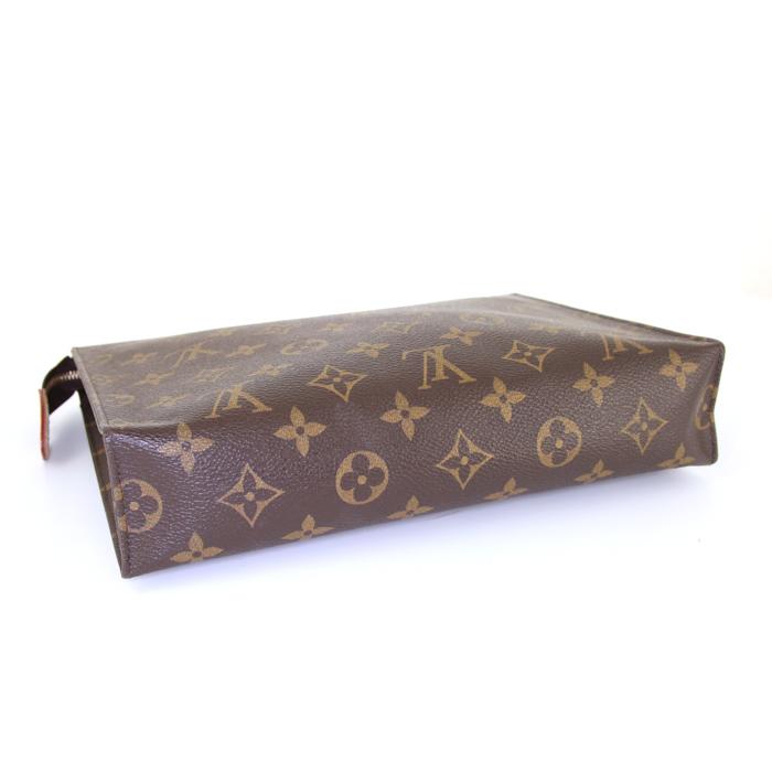 Louis Vuitton Pochette cosmétique en lona Monogram marrón y cuero natural - Detail D4