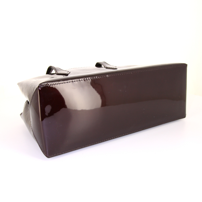 Sac cabas Louis Vuitton Wilshire en cuir verni monogram bordeaux - Detail D4