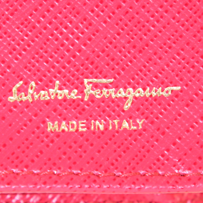 Sac bandoulière Salvatore Ferragamo en cuir rouge - Detail D4