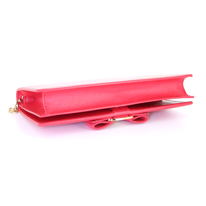 Sac bandoulière Salvatore Ferragamo en cuir rouge - Detail D5