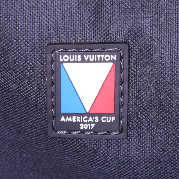 Sac de week end Louis Vuitton Keepall Editions Limitées American's cup 2017 en toile damier cobalt à motif blanc et rouge et cuir noir - Detail D4