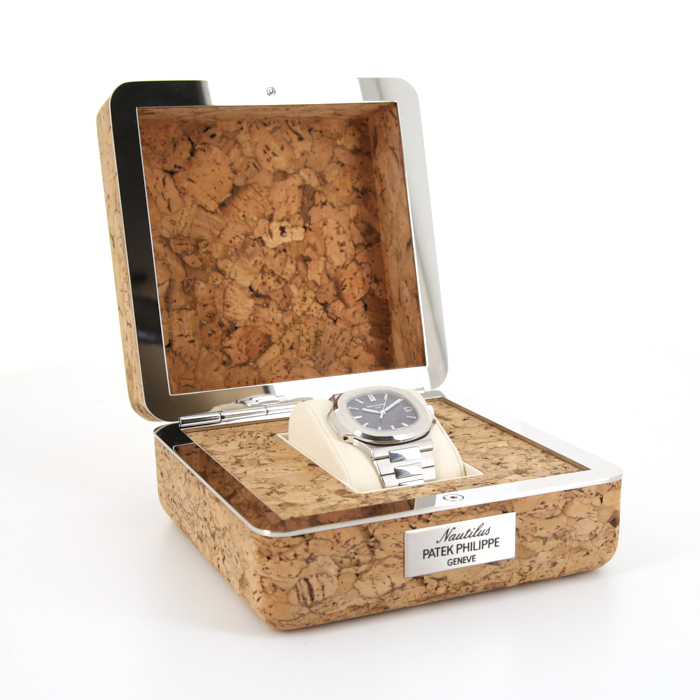 Patek Philippe Nautilus watch in platinium Ref:  5711 Circa  2016 - Detail D3