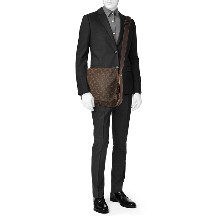 Louis Vuitton Messenger shoulder bag in brown monogram canvas and natural leather - Detail D1