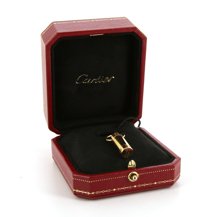 Colgante Cartier Love en oro amarillo - Detail D2