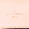 Valise souple Louis Vuitton Pegase 55 cm en toile monogram marron et cuir naturel - Detail D4 thumbnail