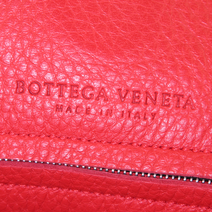 Sac de format bourse Bottega Veneta Baseball en cuir grainé et cuir intrecciato rouge - Detail D3