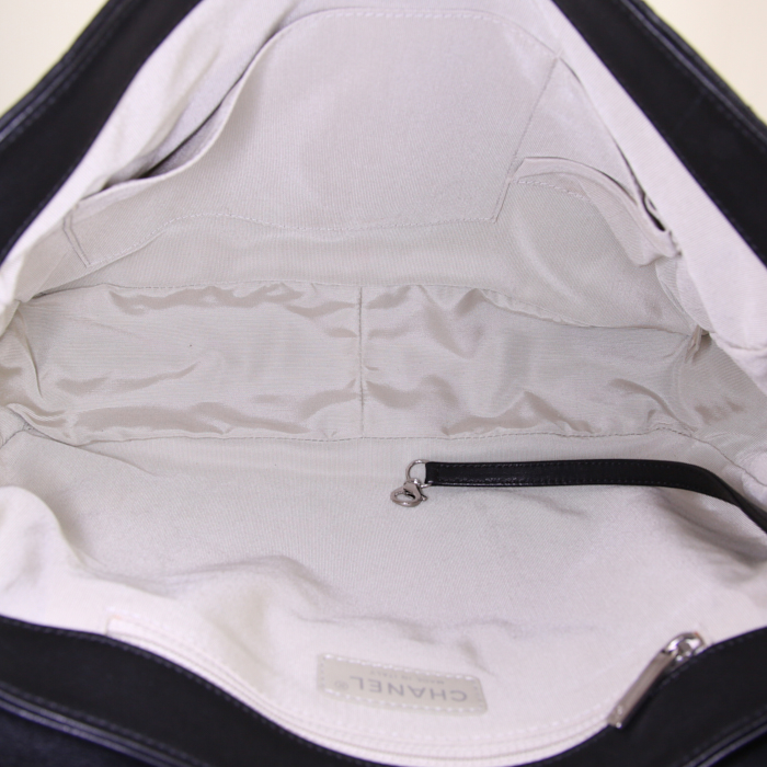 Borsa Chanel Timeless Maxi Jumbo in pelle trapuntata nera - Detail D2