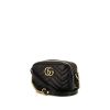Bolso bandolera Gucci GG Marmont mini en cuero acolchado negro - 00pp thumbnail