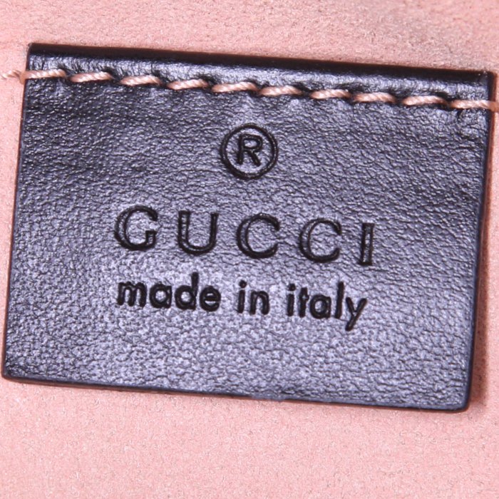 Borsa a tracolla Gucci GG Marmont mini in pelle trapuntata nera con decori geometrici - Detail D3