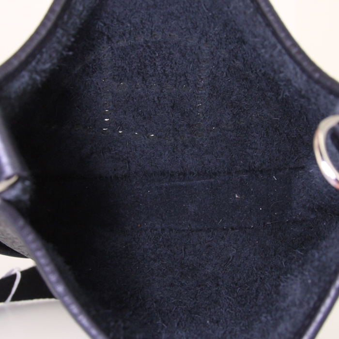 Borsa a tracolla Hermès Mini Evelyne in pelle togo nera - Detail D2