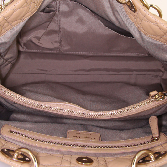 Dior Shopping shopping bag in beige leather - Detail D2