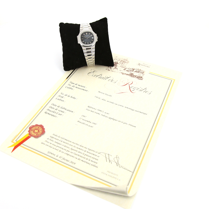 Montre Patek Philippe Nautilus en acier Ref :  3800 Vers  1997