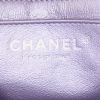 Sac bandoulière Chanel Mini Timeless en cuir matelassé violet - Detail D3 thumbnail