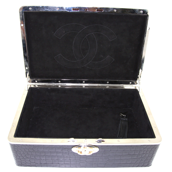 Chanel Vanity jewelry box in black and white crocodile - Detail D1