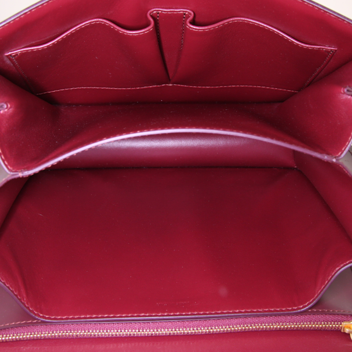 Bolso bandolera Céline Classic Box en cuero color burdeos - Detail D2