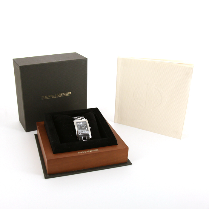 Montre Baume 
Mercier Hampton en acier Ref :  NV045063 Vers  2000