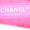 Sac porté épaule ou main Chanel Cambon en cuir matelassé blanc et noir - Detail D3 thumbnail