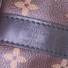 Bolsa de viaje Louis Vuitton Keepall 55 cm en lona Monogram Macassar marrón y cuero negro - Detail D4 thumbnail