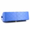 Chanel Timeless jumbo shoulder bag in blue quilted leather - Detail D5 thumbnail