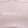 Chanel Timeless jumbo shoulder bag in gold quilted leather - Detail D4 thumbnail