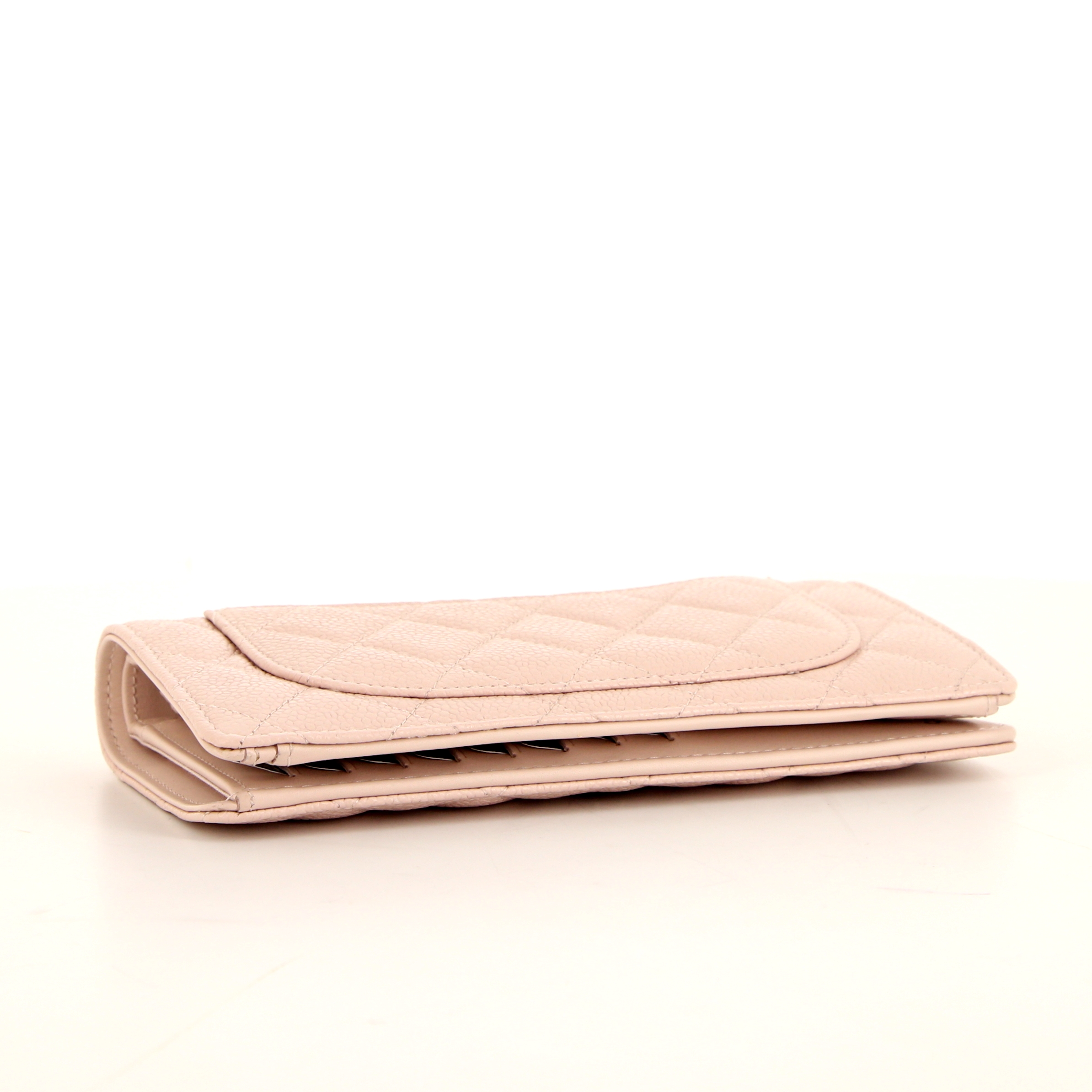 Chanel Timeless wallet in varnished pink quilted leather - Detail D5