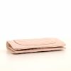 Portafogli Chanel Timeless in pelle trapuntata rosa pallido - Detail D5 thumbnail