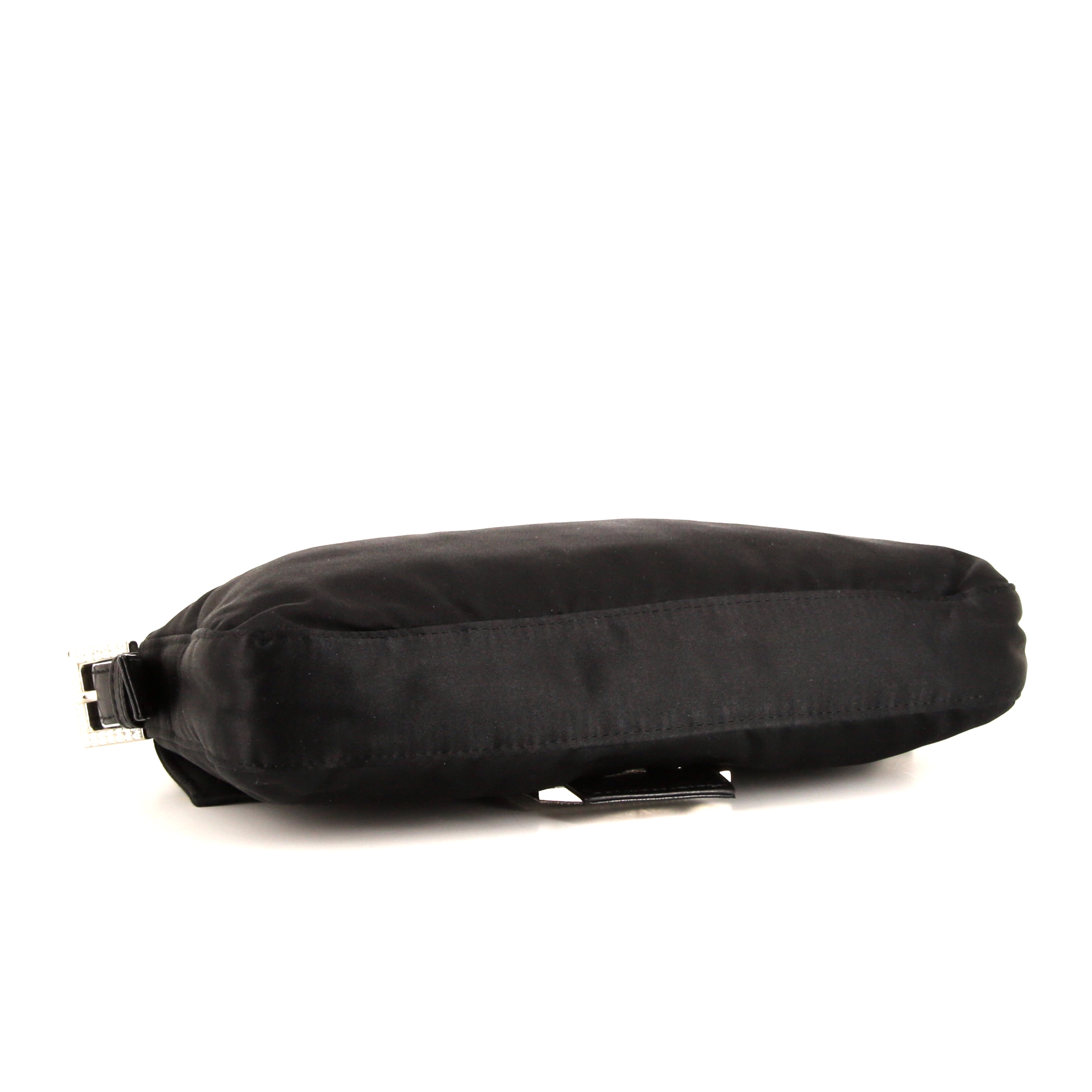 Fendi Baguette handbag in black satin and black - Detail D4