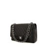 Bolso de mano Chanel Timeless Maxi Jumbo en cuero granulado acolchado negro - 00pp thumbnail