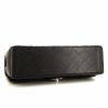 Bolso de mano Chanel Timeless Maxi Jumbo en cuero granulado acolchado negro - Detail D5 thumbnail
