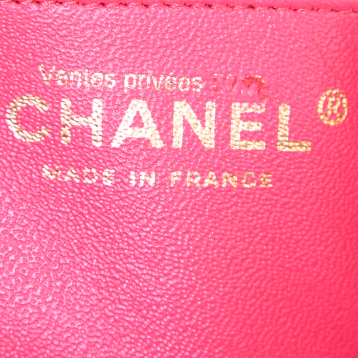 Chanel Timeless Mini shoulder bag in pink quilted leather - Detail D3