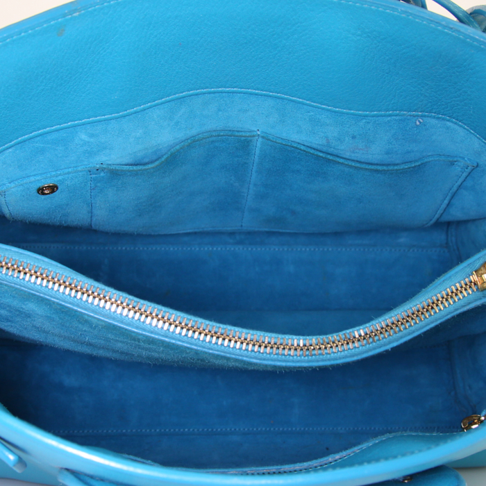 Bolso de mano Saint Laurent Sac de jour modelo pequeño en cuero azul - Detail D3