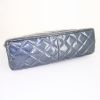 Chanel 2.55 handbag in pigeon blue patent quilted leather - Detail D5 thumbnail