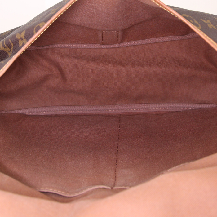 Bolso bandolera Louis Vuitton Saumur modelo mediano en lona Monogram revestida marrón y cuero natural - Detail D2