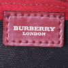 Bolsito de mano Burberry en lona Haymarket beige y cuero rojo - Detail D3 thumbnail