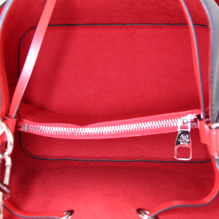 Borsa a spalla Louis Vuitton NéoNoé in pelle Epi blu marino e pelle rossa - Detail D3