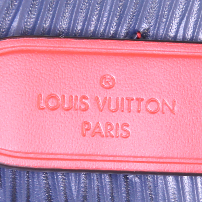 Bolso para llevar al hombro Louis Vuitton NéoNoé en cuero Epi azul marino y cuero rojo - Detail D4