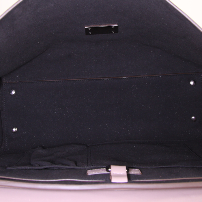 Borsa Givenchy Shark Petit Modèle in pelle color talpa simil coccodrillo e pelle color talpa - Detail D3