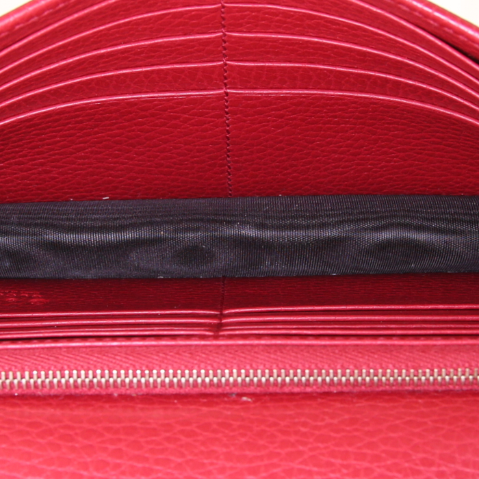 Sac bandoulière Gucci Interlocking G en cuir grainé rouge - Detail D2