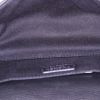 Bolsito-cinturón Chanel en cuero granulado acolchado negro - Detail D2 thumbnail