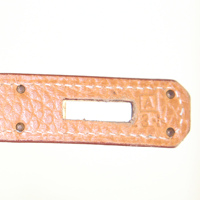 Hermes Kelly 35 cm handbag in gold Fjord leather - Detail D5