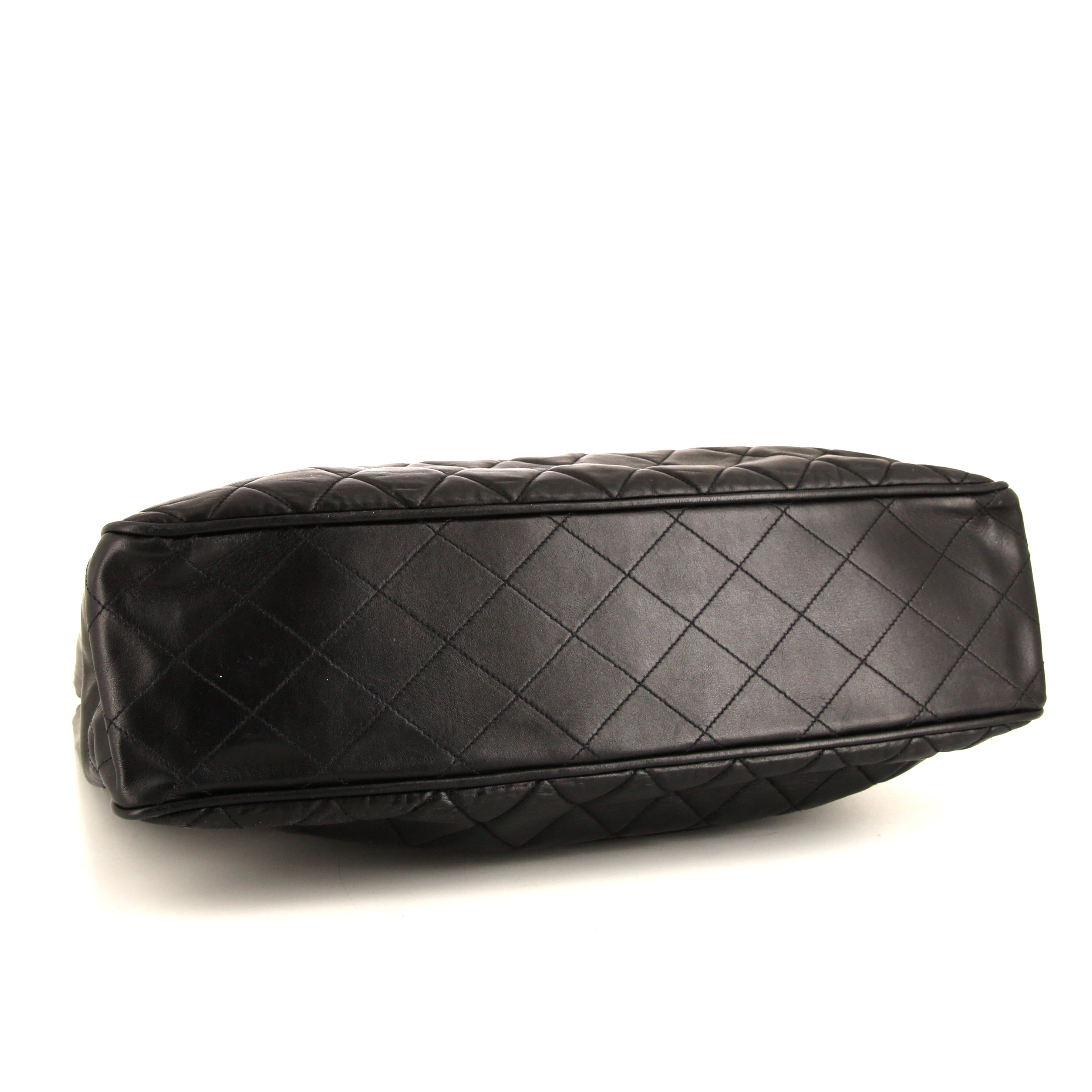 Bolso de shopping Chanel Vintage Shopping en cuero negro - Detail D4