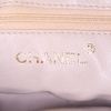 Bolso bandolera Chanel Vintage en cuero acolchado beige - Detail D3 thumbnail