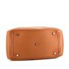 Hermès Lindy 34 cm handbag in gold togo leather - Detail D4 thumbnail