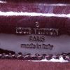 Louis Vuitton Long Beach shopping bag in purple monogram patent leather - Detail D3 thumbnail