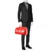 Bolso de fin de semana Louis Vuitton Keepall Editions Limitées en cuero Epi rojo y blanco - Detail D1 thumbnail